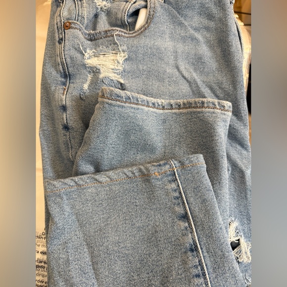 American Eagle Outfitters Ripped Light Blue Mom Jeans - Picture 12 of 12